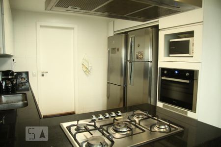 Apartamento à venda com 600m², 6 quartos e 5 vagasCozinha