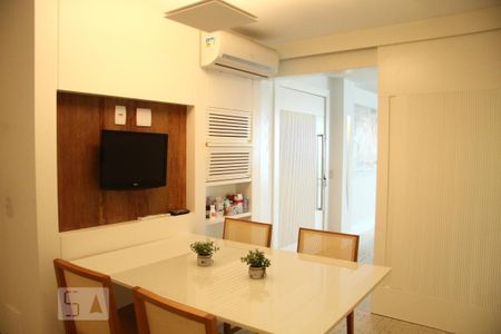 Apartamento à venda com 600m², 6 quartos e 5 vagasCopa