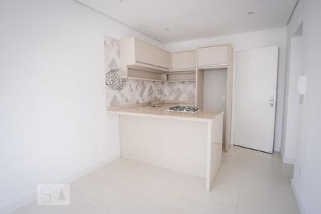 Sala e Cozinha de apartamento para alugar com 1 quarto, 35m² em Centro, Curitiba