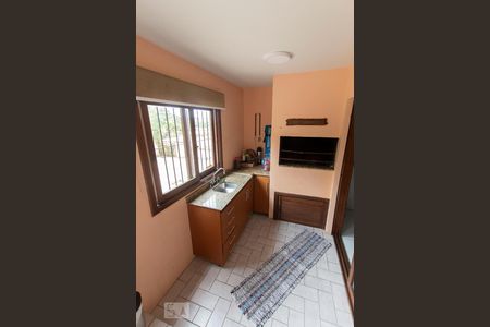 Casa de condomínio à venda com 304m², 4 quartos e 3 vagasChurrasqueira