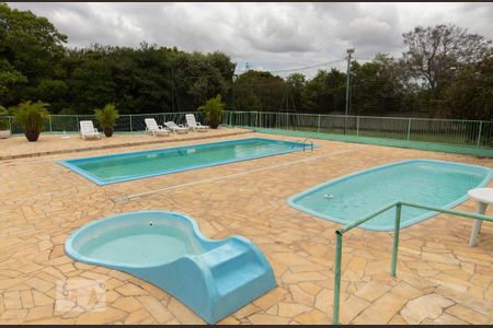 Casa de condomínio à venda com 304m², 4 quartos e 3 vagasÁrea comum - Piscina