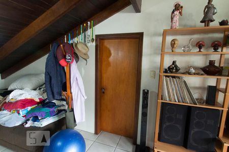 Casa de condomínio à venda com 304m², 4 quartos e 3 vagasDepósito