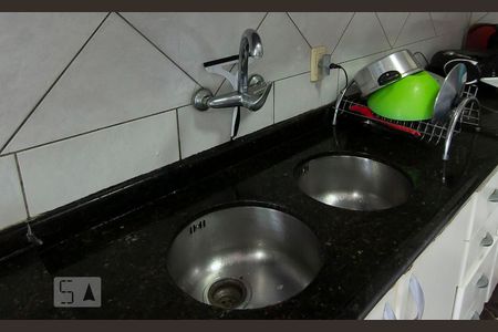 Casa de condomínio à venda com 304m², 4 quartos e 3 vagasCozinha - Torneira