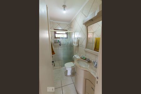 Casa de condomínio à venda com 304m², 4 quartos e 3 vagasBanheiro Social