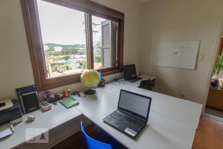 Casa de condomínio à venda com 304m², 4 quartos e 3 vagasEscritório