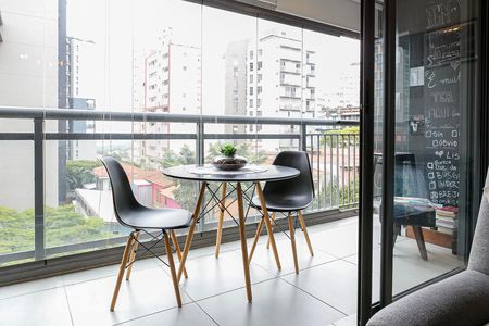 Varanda de kitnet/studio para alugar com 1 quarto, 31m² em Sumarezinho, São Paulo