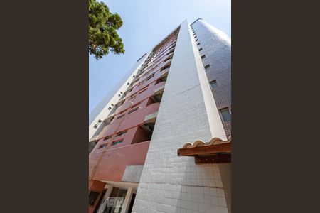 Apartamento para alugar com 38m², 1 quarto e 1 vaga Apartamento para alugar com 38m², 1 quarto e 1 vagaFachada do prédio