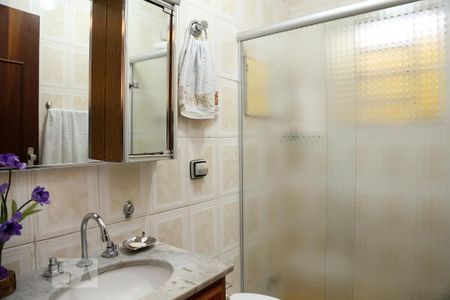 Casa à venda com 176m², 2 quartos e 3 vagasBanheiro Social