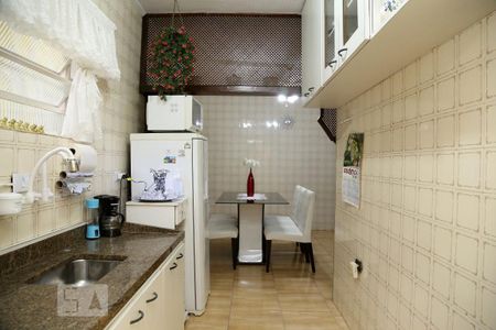 Casa à venda com 176m², 2 quartos e 3 vagasCozinha