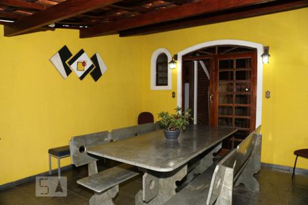 Casa à venda com 176m², 2 quartos e 3 vagasÁrea Externa