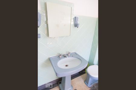 Casa à venda com 110m², 2 quartos e sem vagaBanheiro Social