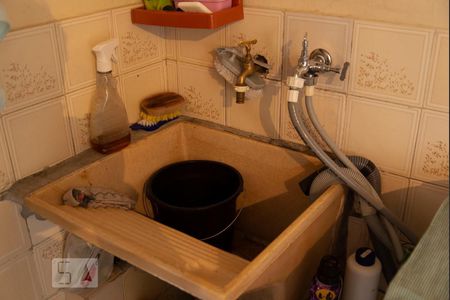 Casa à venda com 200m², 3 quartos e 2 vagas Casa à venda com 200m², 3 quartos e 2 vagasLavanderia