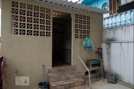 Casa à venda com 200m², 3 quartos e 2 vagas Casa à venda com 200m², 3 quartos e 2 vagasQuintal