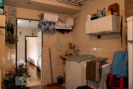 Casa à venda com 200m², 3 quartos e 2 vagas Casa à venda com 200m², 3 quartos e 2 vagasLavanderia