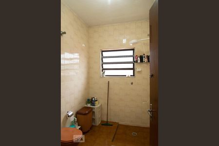 Casa à venda com 200m², 3 quartos e 2 vagas Casa à venda com 200m², 3 quartos e 2 vagasBanheiro