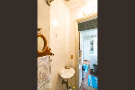 Casa à venda com 291m², 4 quartos e 5 vagasBanheiro de Serviço