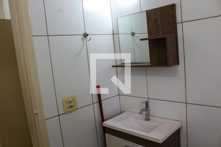 Banheiro de kitnet/studio para alugar com 1 quarto, 40m² em República, São Paulo