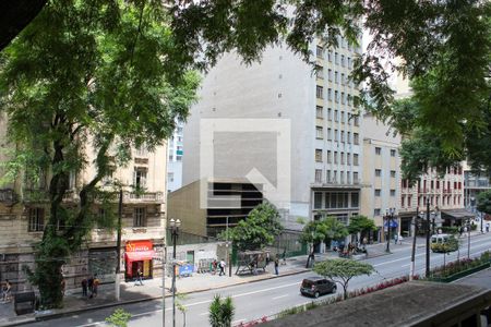 Vista da Sala/Quarto de kitnet/studio à venda com 1 quarto, 40m² em República, São Paulo