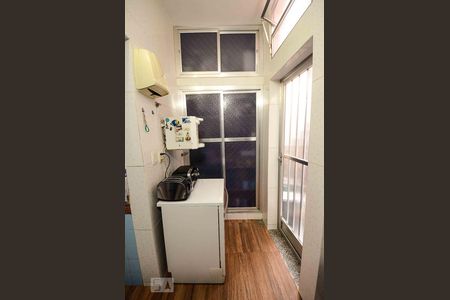 Casa à venda com 184m², 4 quartos e 2 vagasCozinha e Área de Serviço