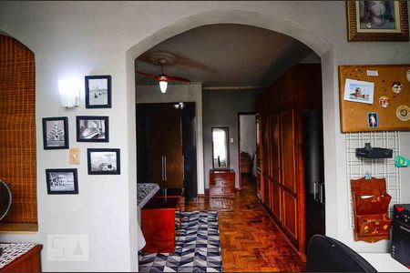 Casa à venda com 184m², 4 quartos e 2 vagasQuarto 1