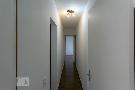Corredor de apartamento para alugar com 2 quartos, 90m² em São Lucas, Belo Horizonte