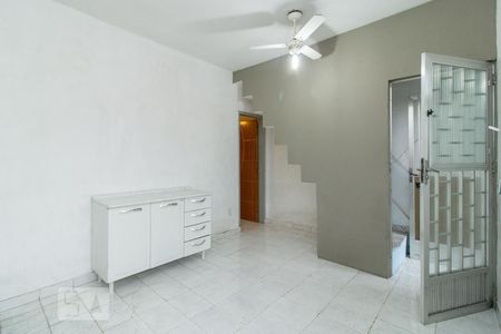 Sala/Cozinha de casa para alugar com 1 quarto, 45m² em Irajá, Rio de Janeiro