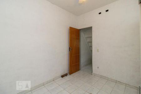 Quarto de casa para alugar com 1 quarto, 45m² em Irajá, Rio de Janeiro