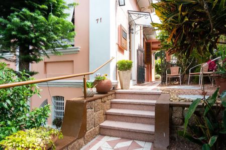 Casa à venda com 212m², 5 quartos e 4 vagasÁrea Externa