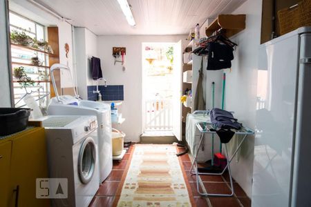 Casa à venda com 212m², 5 quartos e 4 vagasÁrea de Serviço