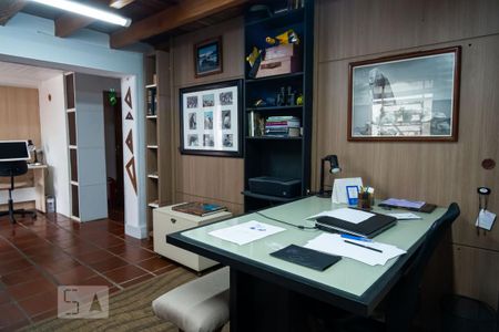 Casa à venda com 212m², 5 quartos e 4 vagasGaragem
