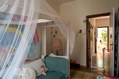 Casa à venda com 212m², 5 quartos e 4 vagasQuarto 3