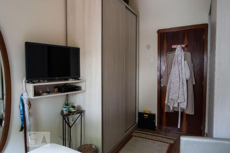 Casa à venda com 212m², 5 quartos e 4 vagasQuarto 2