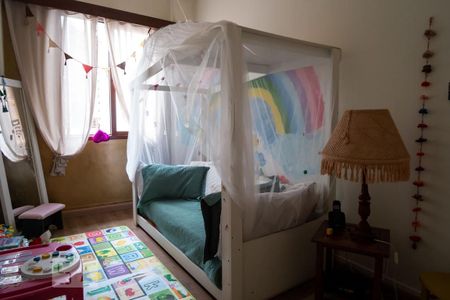 Casa à venda com 212m², 5 quartos e 4 vagasQuarto 3