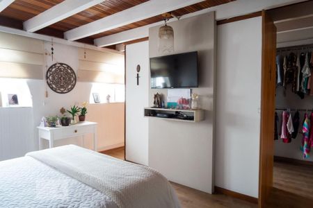 Casa à venda com 212m², 5 quartos e 4 vagasQuarto 5