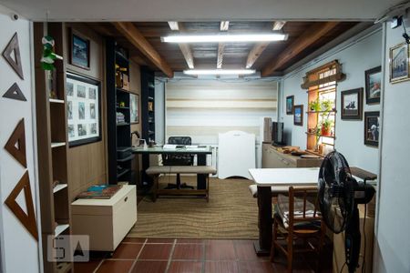 Casa à venda com 212m², 5 quartos e 4 vagasGaragem