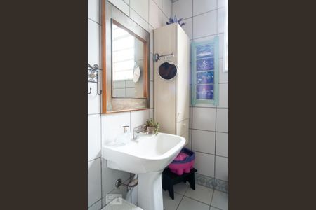 Casa à venda com 212m², 5 quartos e 4 vagasBanheiro 1