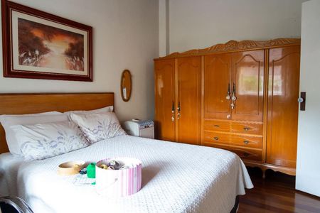 Quarto 1 de casa à venda com 5 quartos, 212m² em Teresópolis, Porto Alegre