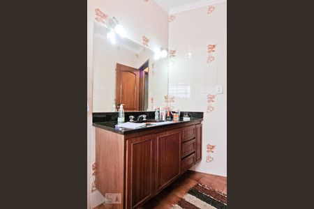 Casa para alugar com 280m², 3 quartos e 6 vagas Casa para alugar com 280m², 3 quartos e 6 vagasBanheiro da Suíte 1