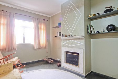 Casa para alugar com 280m², 3 quartos e 6 vagas Casa para alugar com 280m², 3 quartos e 6 vagasSala de Estar