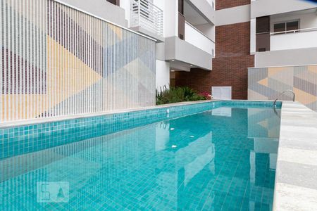 Apartamento à venda com 32m², 1 quarto e sem vagaPiscina