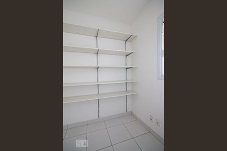 Apartamento à venda com 86m², 3 quartos e 2 vagas Apartamento à venda com 86m², 3 quartos e 2 vagasQuarto de Serviço