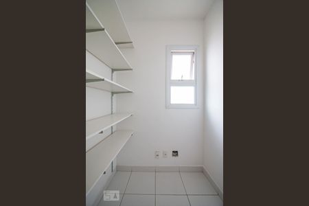 Apartamento à venda com 86m², 3 quartos e 2 vagas Apartamento à venda com 86m², 3 quartos e 2 vagasQuarto de Serviço