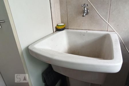 Casa de condomínio à venda com 163m², 2 quartos e 2 vagasDetalhe da area de serviço