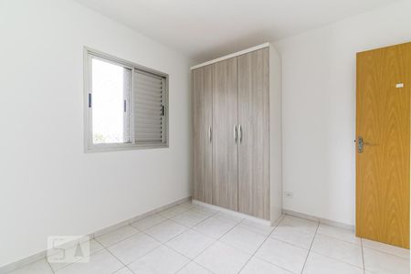 Quarto 1 de apartamento para alugar com 2 quartos, 52m² em Vila Santa Catarina, São Paulo