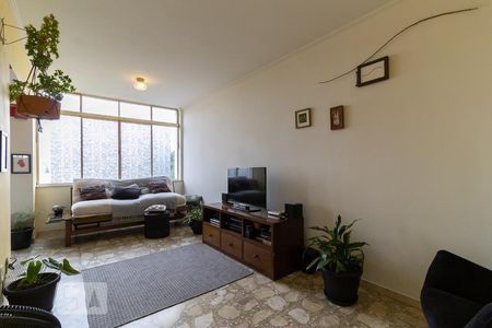 Apartamento à venda com 67m², 2 quartos e 1 vagaSala