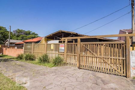 Casa à venda com 100m², 3 quartos e 3 vagasFachada