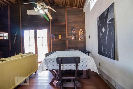 Sala de casa à venda com 3 quartos, 100m² em Ipanema, Porto Alegre