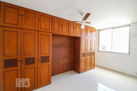 Banheiro da Suíte 1 de apartamento para alugar com 2 quartos, 85m² em Tijuca, Rio de Janeiro