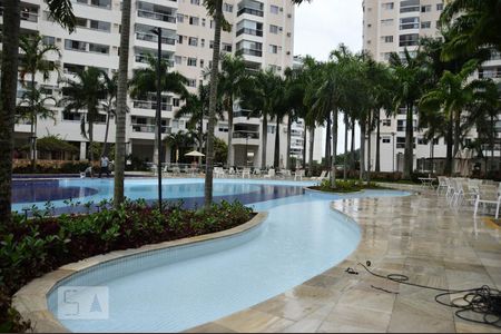 Apartamento para alugar com 258m², 4 quartos e 2 vagasÁrea comum - Piscina