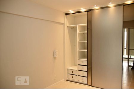 Apartamento para alugar com 258m², 4 quartos e 2 vagasSuíte 1 